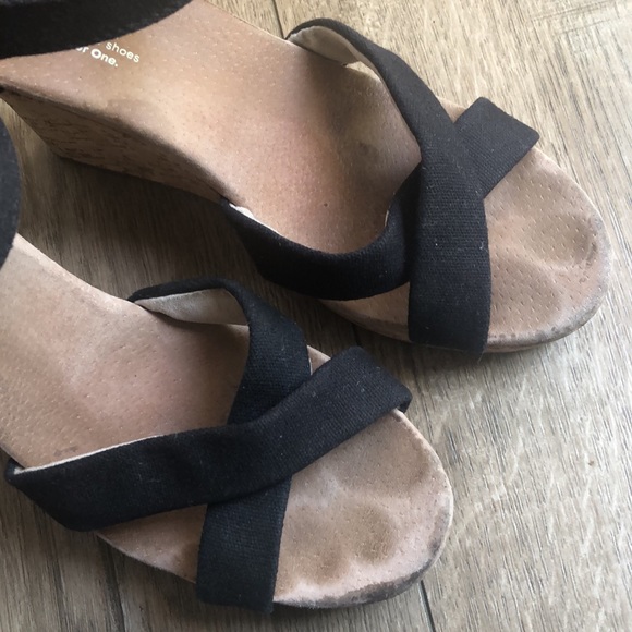 Toms Canvas Strappy Wedge Sandals Black Size 8 - Picture 6 of 10